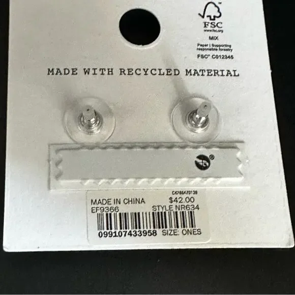 Madewell Button Stud Earrings Silver Dome Pierced NWT - Picture 3 of 6